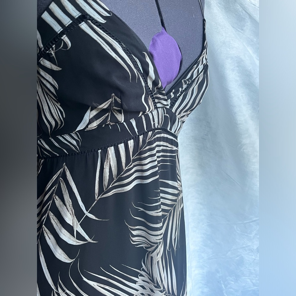 White House Black Market leaf pattern dress(sz2)